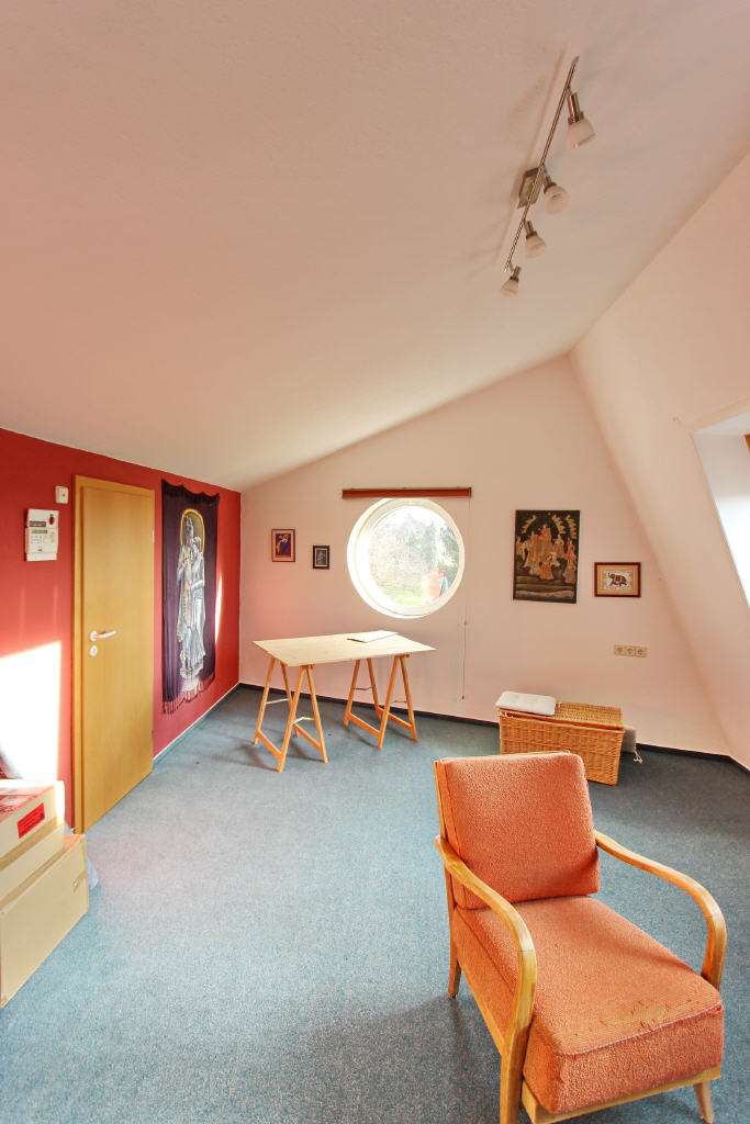 Immobilie in Kißlegg - Große, sonnige Doppelhaushälfte mit ELW in schöner Lage mit Bergsicht - Bild 0