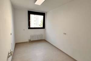 Erstbezug nach Sanierung | 94 m² | 3 Zimmer | Balkon | TG-Stellplatz | Aufzug – Elsa/Brändströmsrtr 74, 90431 Großreuth bei Schweinau, Nürnberg – Vorschaubild 12