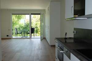 *Wohnen ohne Nebenkosten* Wohnung barrierefrei, EBK, Balkon/Terrasse 46qm – Hauptstraße 119, 89233 Neu-Ulm – Vorschaubild 2