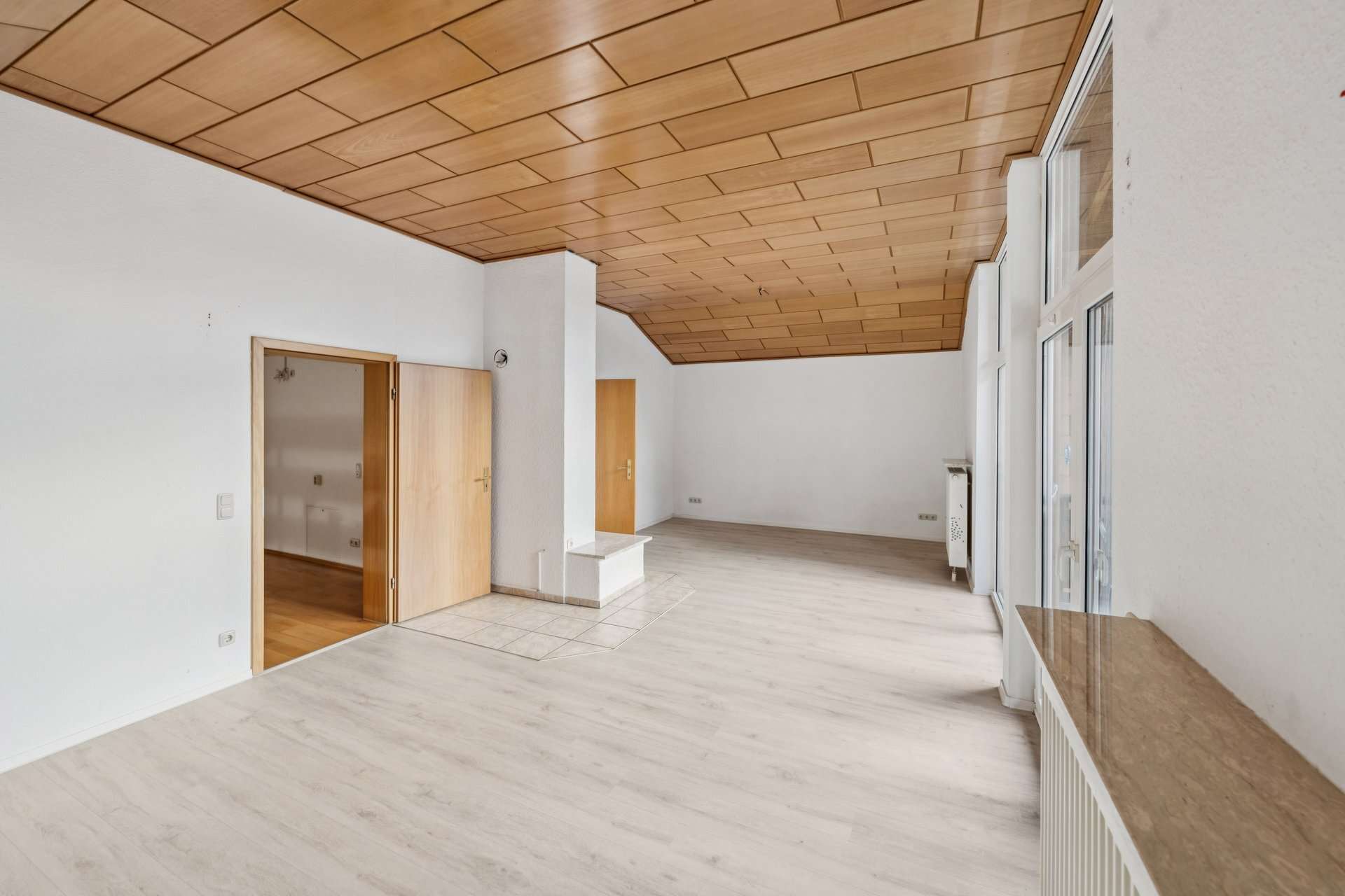 Immobilie in Gründau - Einfamilienhaus mit Anbau im schönen Hain-Gründau - Bild 0