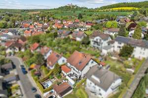 Schicke Doppelhaushälfte mit Garage, Pool und traumhafter Aussicht – Die vollständige Adresse der Immobilie erhältst du vom Anbieter., 63549 Ronneburg – Vorschaubild 5