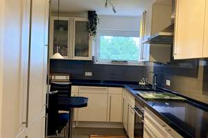 Helle, exklusive 4, bzw. 3,5  Zimmer Wohnung mit Aufzug , Balkon , Tiefgarage und EBK ! – Kirchhausener Straße 4, 74078 Frankenbach, Heilbronn – Vorschaubild 3