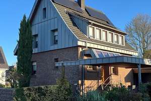 Familienfreundliches Haus mit vielen Extras in Rheda-Wiedenbrück – Die vollständige Adresse der Immobilie erhältst du vom Anbieter., 33378 Rheda-Wiedenbrück – Vorschaubild 1