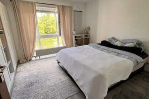 Lichtdurchflutete 3-Zimmer-Wohnung mit neuer Einbauküche & idyllischem Innenhofblick