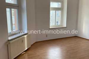 Attraktive 2-Zimmer-Wohnung in der Clausstr. 72, moderne Einbauküche, Bad mit Badewanne und Fenster – Clausstr. 72, 9126 Chemnitz – Vorschaubild 3