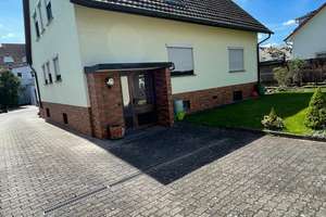 1-2 Familienhaus in Öschelbronn, gepflegt ,ruhige Lage, – Die vollständige Adresse der Immobilie erhältst du vom Anbieter., 71126 Gäufelden – Vorschaubild 2