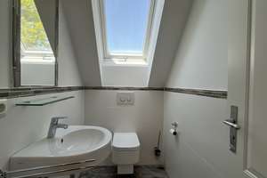 sonnig und geräumig mit Dachterrasse in Obermenzing – Dorfstraße 2, 81247 Obermenzing, München – Vorschaubild 16