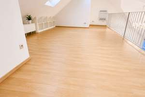 Galerie. Kamin. Großzügigkeit  - Ein Zuhause mit besonderem Flair – Die vollständige Adresse der Immobilie erhältst du vom Anbieter., 63128 Dietzenbach – Vorschaubild 6