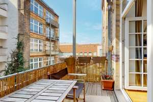 Bezugsfreie Altbauwohnung mit Loft-Charakter und Balkon – Die vollständige Adresse der Immobilie erhältst du vom Anbieter., 10437 Prenzlauer Berg, Berlin – Vorschaubild 1