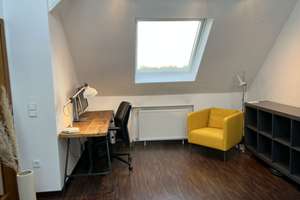 Möblierte stylische Dachgeschosswohnung in Rü - all inklusive – Rüttenscheider Straße 246, 45131 Rüttenscheid, Essen – Vorschaubild 4