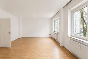 Ideal aufgeteilte Altbau-Wohnung mit 2 Bädern und Balkon – Die vollständige Adresse der Immobilie erhältst du vom Anbieter., 40227 Oberbilk, Düsseldorf – Vorschaubild 4