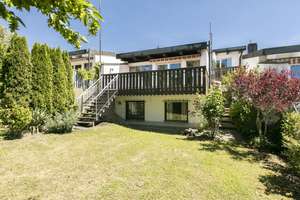 Split-Level-Architektur trifft Wohnkomfort – 
gepflegtes RMH mit Garage
