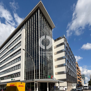 Effiziente Büroflächen in markanter Klinkerarchitektur – Arbeiten direkt am Fleet in der City Süd