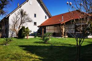 Dangstetten - kernsaniertes Zweifamilienhaus zu verkaufen