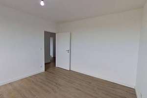 Modernes Wohnen mit Weitblick: Helle 2-Zimmer-Wohnung mit Loggia und Wannenbad – Schaluppenweg 9, 23558 Buntekuh, Lübeck – Vorschaubild 5