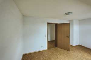 Viel Platz für Ihre individuellen Wünsche: Top-Gepflegtes Wohnhaus mit Büro und großem Grundstück – Tuttlingen (Kreis) – Vorschaubild 58