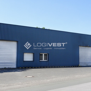 Halle mit Kran nahe der A7!