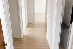 Tolle 3-Zimmer-Wohnung im DG mit Balkon – Am Ährenfeld 15, 23564 Sankt Gertrud, Lübeck – Vorschaubild 3