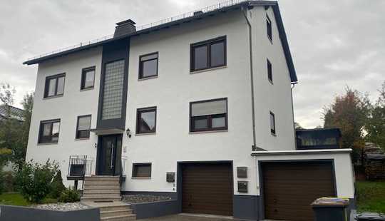 Bild von Großzügiges 3 - Familienhaus mit Garagen in Burgschwalbach