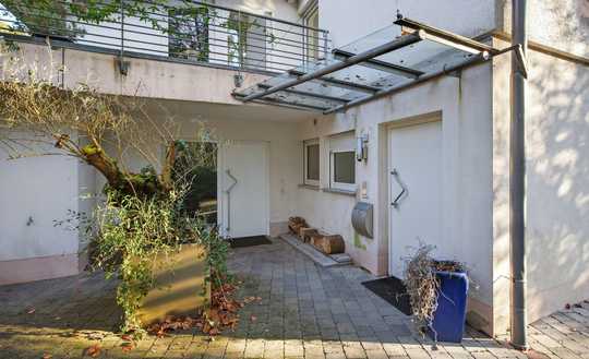 Wo Wohnen zum Lebensgefühl wird - besonderes Zweifamilienhaus am Turmberg