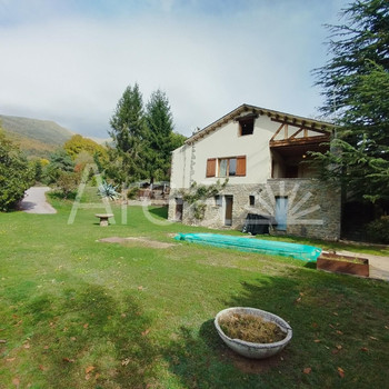 HAUS mit POOL und großem PORCH in PLANES