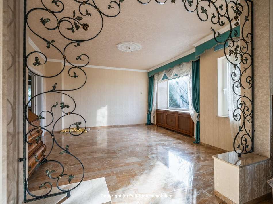 Wohnzimmer Hauptwohnung EG