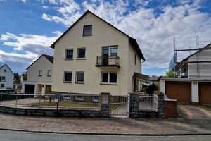 Mehrfamilienhaus in Darmstadt Eberstadt 3 Wohnungen 502qm Grundstück direkt am Naturschutzgebiet – Elizabeth-Duncan-Weg 4, 64297 Eberstadt, Darmstadt – Vorschaubild 2