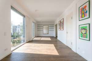 Ruhiges Hinterhaus | Luxus-Neubau mit 24 m² Süd-West-Terrasse | Tiefgarage – Greifswalder Str. 15, 10405 Prenzlauer Berg, Berlin – Vorschaubild 2