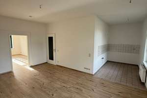 Großzügige 2-Zimmer mit neuem Laminat, Dusche und Balkon in ruhiger Lage! – Bodelschwinghstraße 24, 9116 Altendorf, Chemnitz – Vorschaubild 2