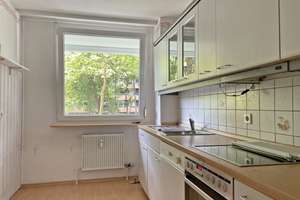 Endlich genug Platz für das, was wirklich zählt - 4-Zimmer-Wohnung für dich und deine Familie – Die vollständige Adresse der Immobilie erhältst du vom Anbieter., 72760 Reutlingen-Mitte, Reutlingen – Vorschaubild 5