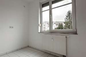 3-ZI Wohnung mit BALKON und TIEFGARAGE! – Uhlandstraße 32, 9130 Sonnenberg, Chemnitz – Vorschaubild 5