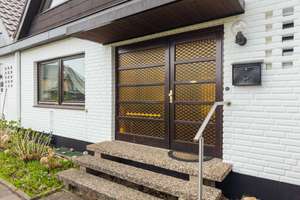 Familienfreundliches 4‑Zimmer‑Reihenendhaus mit Renovierungspotenzial in Kiel-Elmschenhagen – Die vollständige Adresse der Immobilie erhältst du vom Anbieter., 24147 Elmschenhagen, Kiel – Vorschaubild 2