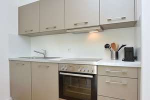 Modern möblierte Wohnung mit Balkon und traumhaftem Blick ins Grüne in Stuttgart Weilimdorf – Die vollständige Adresse der Immobilie erhältst du vom Anbieter., 70499 Weilimdorf (Ortsteil), Stuttgart – Vorschaubild 3