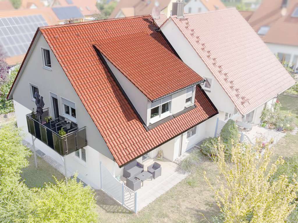 Immobilie in Aurachtal - 4-Zimmer-Maisonettewohnung mit Westbalkon, Garage & Stellplatz - Bild 1