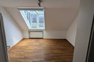 Riesenfeld, Kantstraße, Nähe Olympiapark: Helle, top-moderne Altbau-Galerie-Wohnung mit Charme! – Kantstraße 24, 80809 München – Vorschaubild 12
