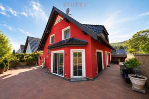 Großzügiges Einfamilienhaus mit atemberaubendem Fernblick