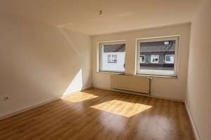 Remscheid Fachschulstr 15// 2 Zimmer,KDB – Fachschulstr 15, 42853 Scheid, Remscheid – Vorschaubild 1