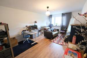 Direkt am Keßlerplatz - Wohnung mit Balkon, Aufzug, EBK und Fernwärme – Kapitalanlage mit Zukunft – Die vollständige Adresse der Immobilie erhältst du vom Anbieter., 90489 Wöhrd, Nürnberg – Vorschaubild 3