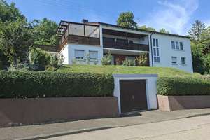 Großzügiges Einfamilienhaus mit Einliegerwohnung und unverbaubarer Aussicht – Die vollständige Adresse der Immobilie erhältst du vom Anbieter., 89537 Giengen an der Brenz – Vorschaubild 1