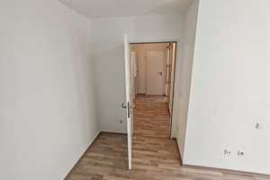 Zentral gelegene 3-Zimmer-Wohnung am Tivoli,  Nähe Hauptbahnhof ab 01.3.2025 – Rüppurrer Str. 106, 76137 Karlsruhe – Vorschaubild 20