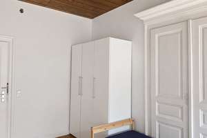 Gepflegte 1-Zimmer-Wohnung in der Stadtmitte - Balkon - Teilmöbliert – Kriegsstraße 92, 76133 Innenstadt-Ost, Karlsruhe – Vorschaubild 2