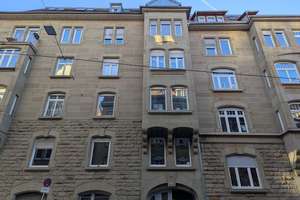 Charmante 3 Zimmer Altbauwohnung mit Balkon im Jugendstilhaus