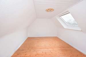 Charmante Dachgeschosswohnung in zentraler Lage von Paderborn! – 33098 Kernstadt, Paderborn – Vorschaubild 2