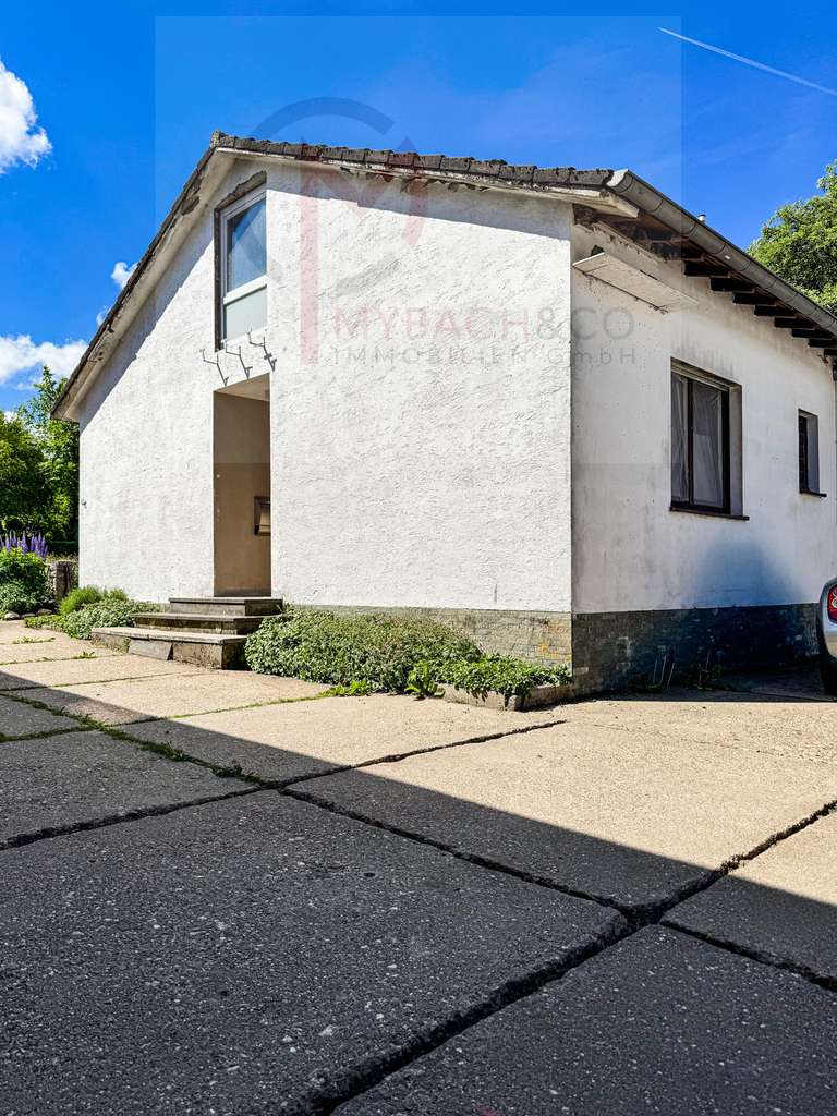 Immobilie in Simmerath - Modernisiertes Anwesen mit 7 Wohnungen, Stallungen & großem Grundstück – Potenzial für 9–10 WE - Bild 3