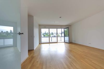 Mettmann - Mitte - moderne helle 2 Zimmer in bester Citylage Königshof - Sonnenbalkon - Lift