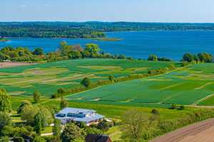 Schlei: Elegante, barrierefreie Villa mit Panoramablick, ELW, Indoor-Pool, separatem EFH und priv... – Schleswig-Flensburg (Kreis) – Vorschaubild 5
