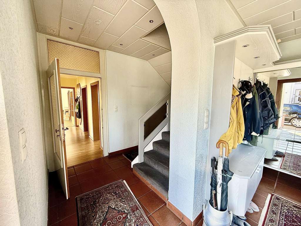 Immobilie in Bad Oeynhausen - Hier beginnt Ihr neues Familienglück - in ruhiger Lage von Bad Oeynhausen! - Bild 2