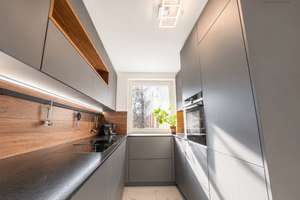Sanierte 3-Zimmer-Wohnung mit großer Loggia, Aufzug & Duplex-Stellplatz in ruhiger Lage von Erlangen – Die vollständige Adresse der Immobilie erhältst du vom Anbieter., 91056 Heiligenloh, Erlangen – Vorschaubild 6