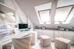 🍀 Zuhause im Glück - helle 3 Zimmer DG Wohnung mit Süd Ost Balkon, Stellplatz und Blick ins Grüne – 12207 Lichterfelde, Berlin – Vorschaubild 9