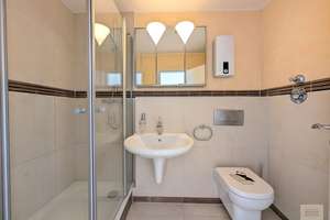 Flingern-Nord / Stil-Altbau / Einbauküche: Großzügige 2-Raum Wohnung – Die vollständige Adresse der Immobilie erhältst du vom Anbieter., 40235 Flingern Nord, Düsseldorf – Vorschaubild 8
